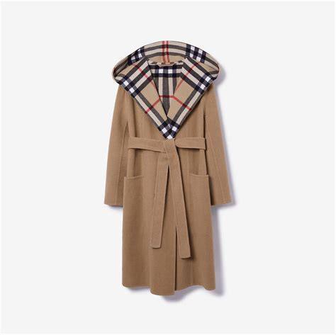 burberry coat outlet price.